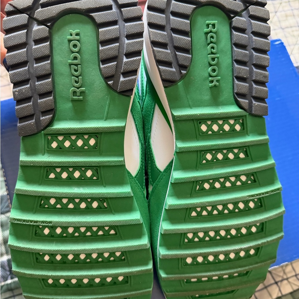 Reebok women’s  Green and White Sneakers - Picture 4 of 5